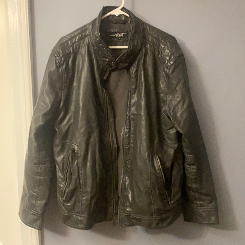 Men’s leather coat black or dark dark gray good condition